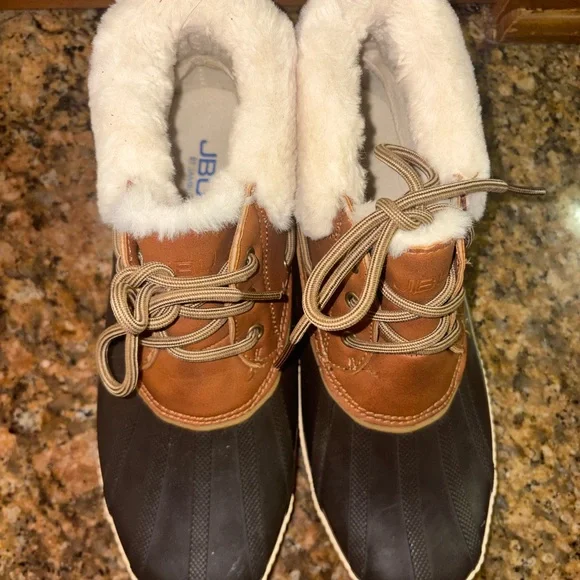 MARINA Two-Tone Ankle Boots with Cozy Fur - Picture 2 of 8